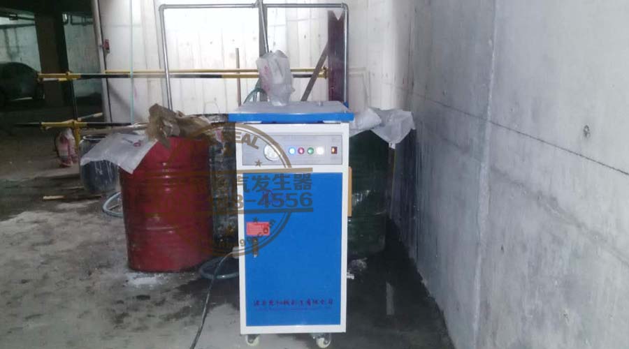 蒸汽熬製膠水為什麽都用這種蒸汽發生器？